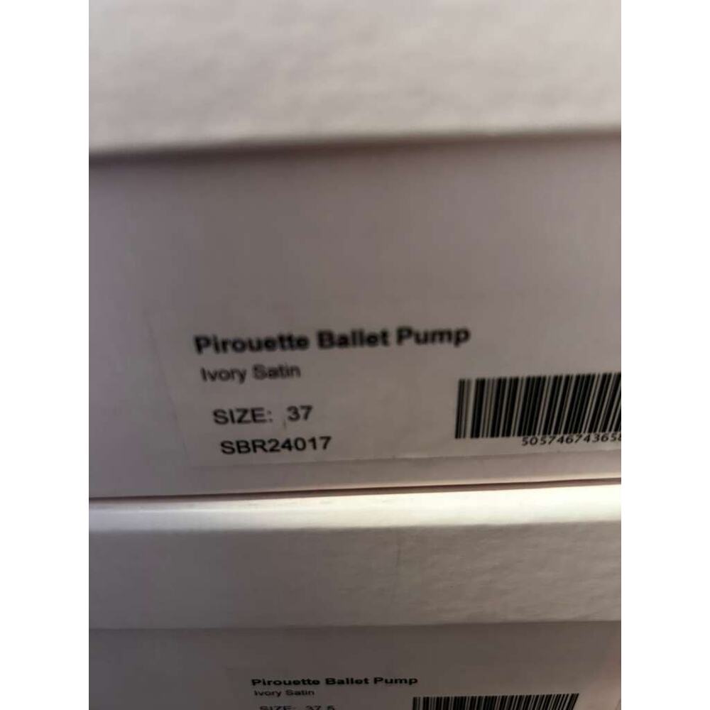 NWB Sophia Webster Pirouette Ballet Pumps Ivory Satin Size 37 - Picture 7 of 7